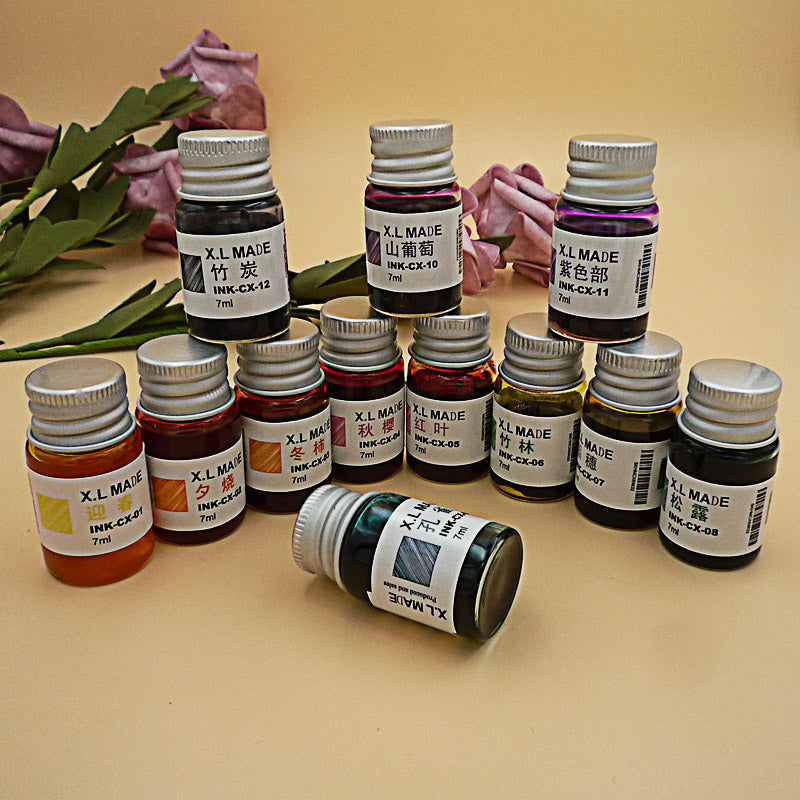 Non-Carbon Dip Pen Gold Powder Color Ink Calligraphy Ink Set, Calligraphy Fountain Glass Dip Pen Color Ink Caligrapher Pen Ink Bottle Set,