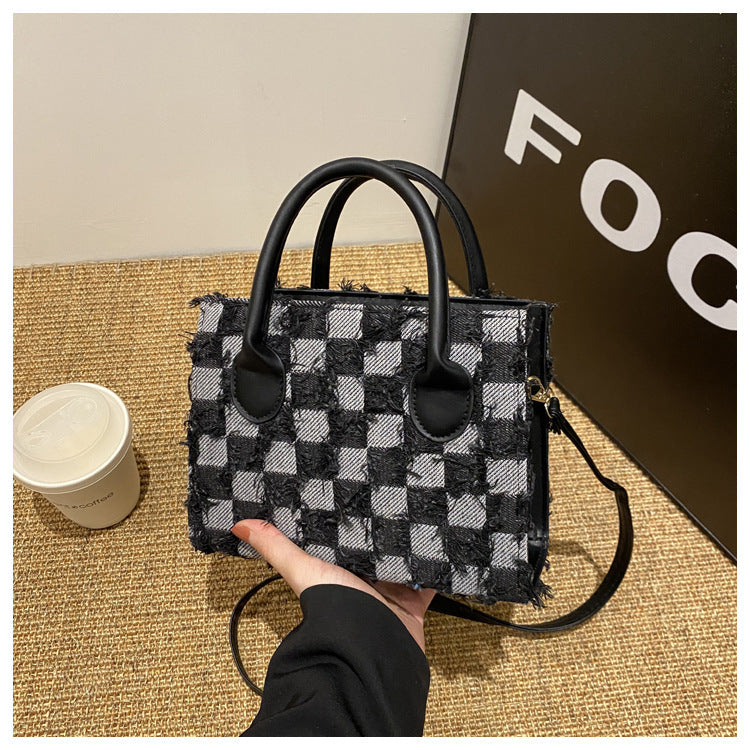 Plaid New Korean Style Fashionable Trendy One-shoulder Winter Textured Messenger Bag