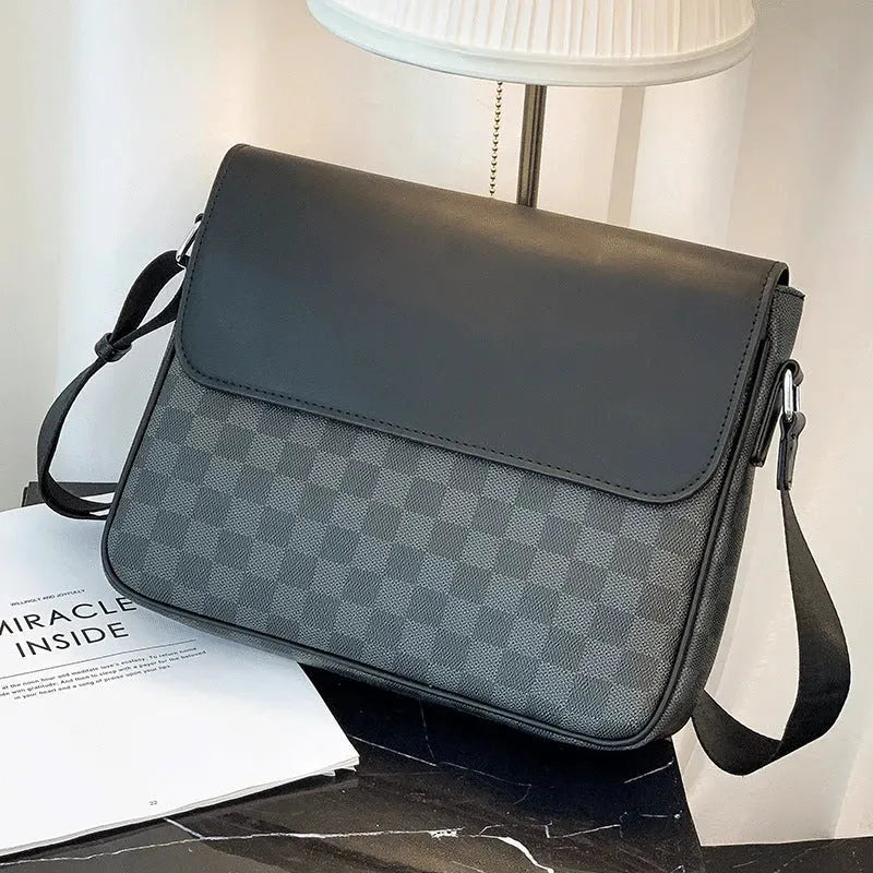 Messenger Bag for Men and Women Stylish Canvas Crossbody Shoulder Bag with Plaid Pattern and Leather Details