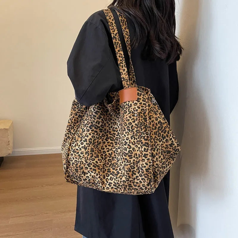 Large Capacity Leopard Print Canvas Tote Bag for Urban Simplicity