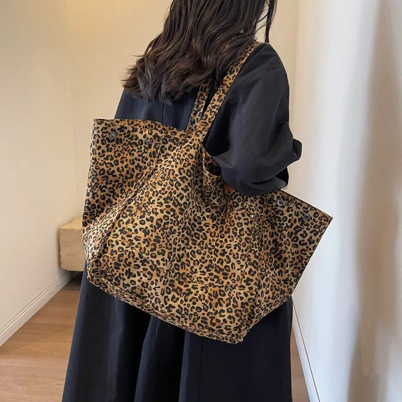 Large Capacity Leopard Print Canvas Tote Bag for Urban Simplicity