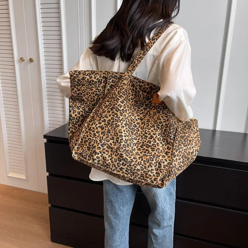Large Capacity Leopard Print Canvas Tote Bag for Urban Simplicity