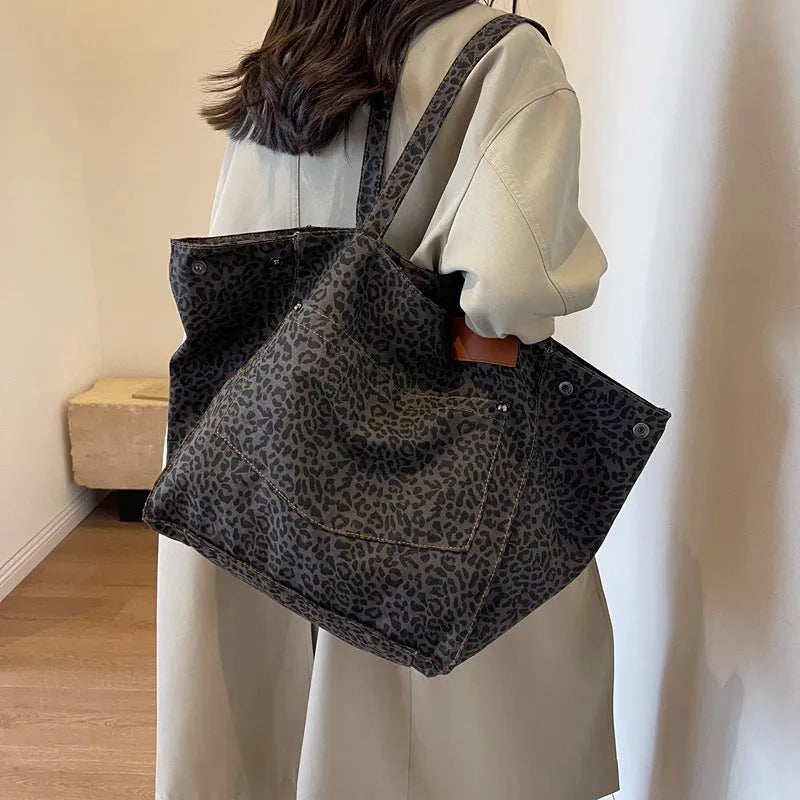 Large Capacity Leopard Print Canvas Tote Bag for Urban Simplicity