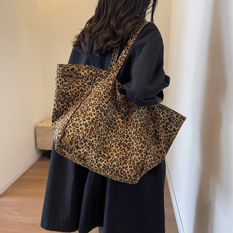 Large Capacity Leopard Print Canvas Tote Bag for Urban Simplicity